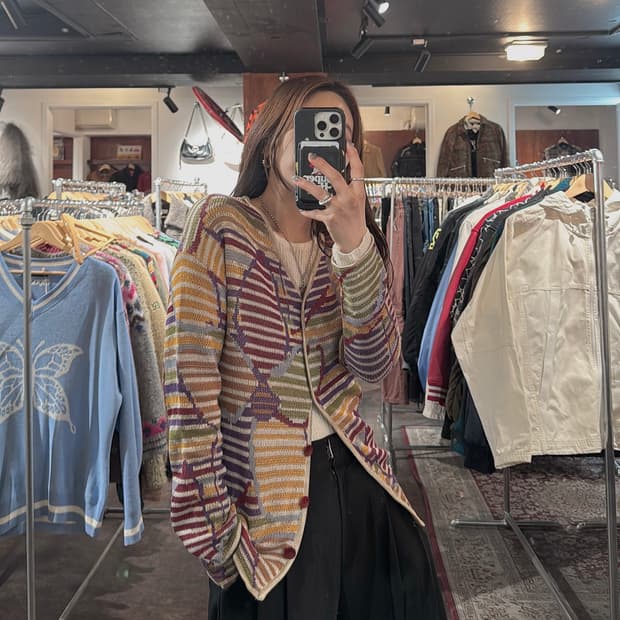 미쏘니 기하학 입체 멀티컬러 패턴 비스코스 가디건 니트 42