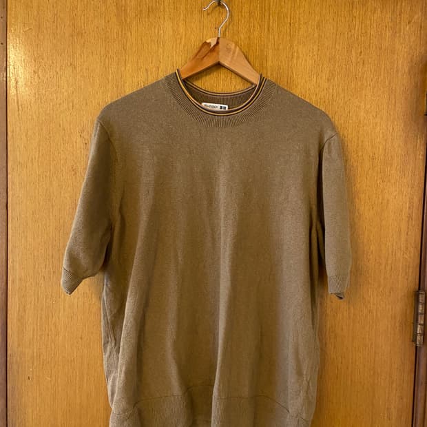 Uniqlo JW앤더슨 브라운 반팔니트
