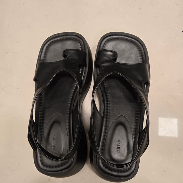 블랙 통굽 샌들 235-240