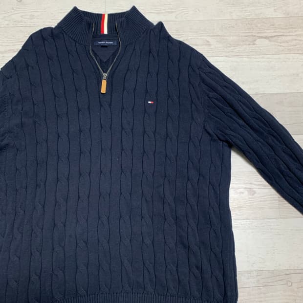 타미힐피거 하프집업니트