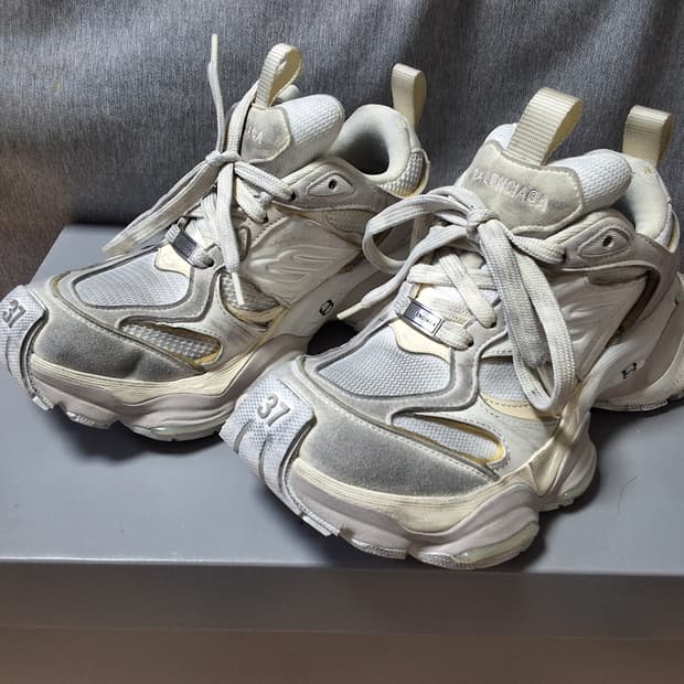 [새상품급] 카고스니커즈 에그쉘 런웨이 37