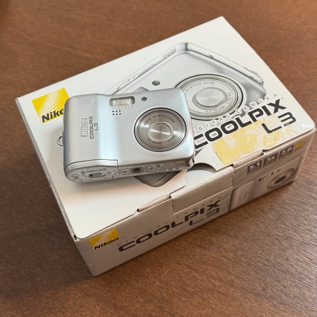 Nikon Coolpix L3 (Full Set)