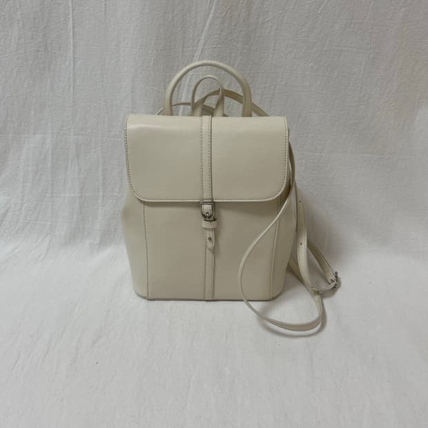 MONOROW 아이보리 가죽 백팩
