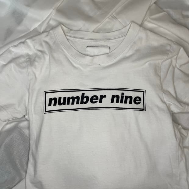 넘버나인 로고 티셔츠