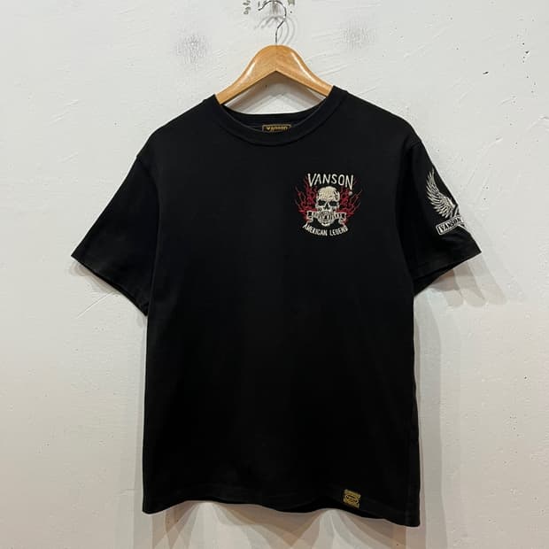 VANSON 밴슨 스컬 자수 반팔 티셔츠 