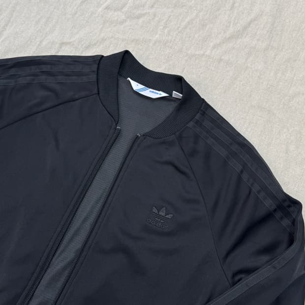 아디다스 블랙블랙 자수 라운드 져지 M