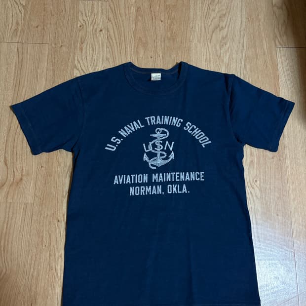 버즈릭슨 반팔티