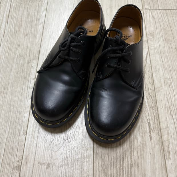 닥터마틴 1461 3홀 스무스 240