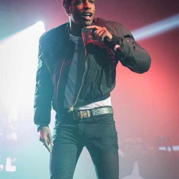 아크네 스튜디오 시드 봄버 48size 구매 원합니다