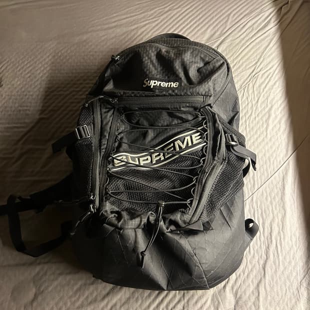 슈프림 백팩 블랙 23FW