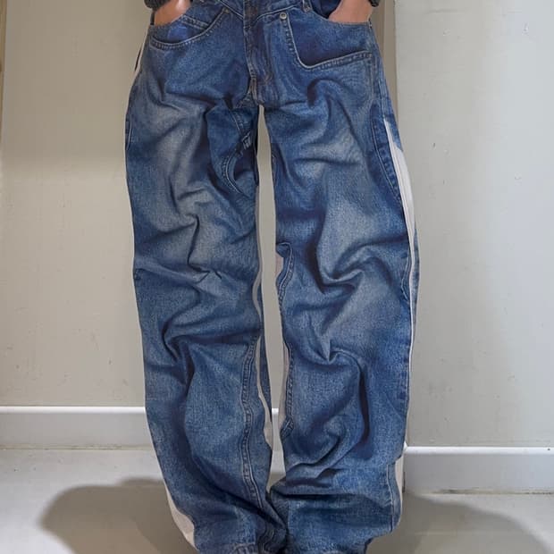 타이핑미스테이크 디지털 프린팅 데님 팬츠