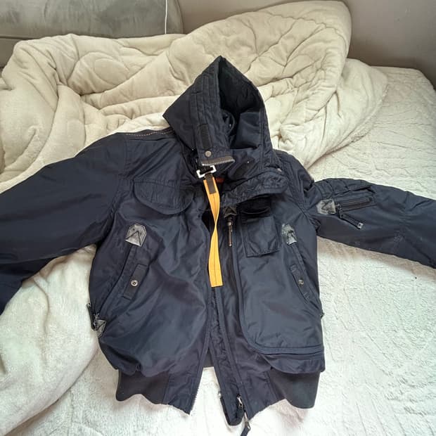 파라점퍼스 고비 네이비 s사이즈  판매합니다