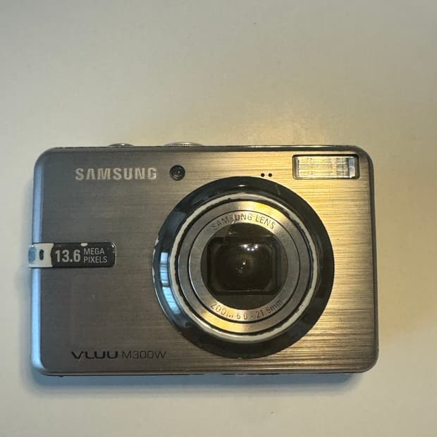 삼성 VLUU M300W 디지털카메라