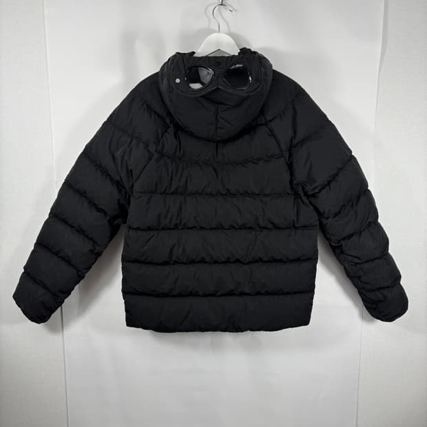 (23FW)CP컴퍼니 에코크롬-R 고글패딩 블랙 50