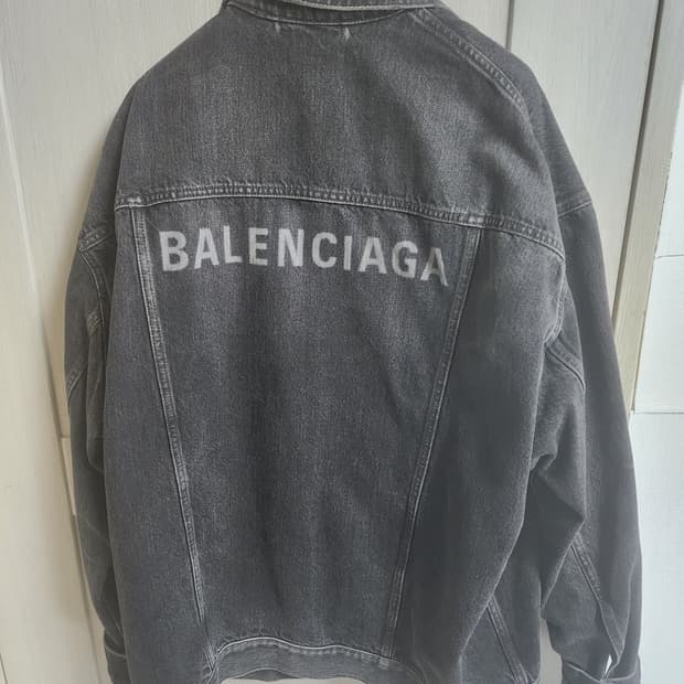 발렌시아가 데님 흑청 자켈