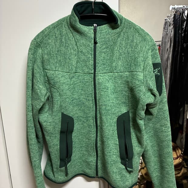 아크테릭스 후리스 (여자M사이즈)