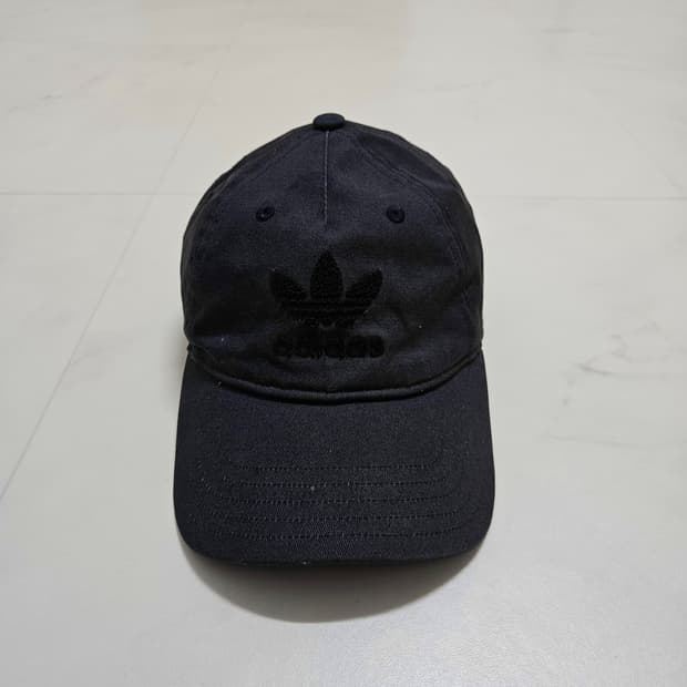 아디다스 올블랙 부클로고 파이어버드 볼캡