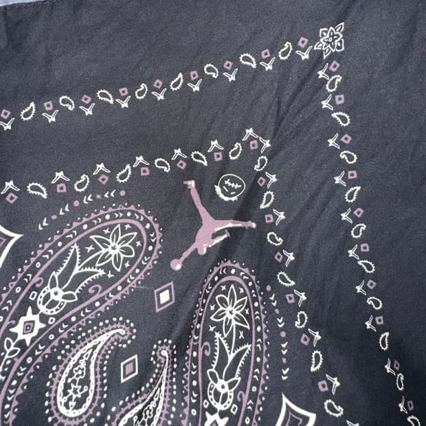 Jordan x Travis Scott 반다나