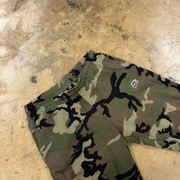 [정품/XL] 나이키 SB 카모 플리스 조거팬츠 b14