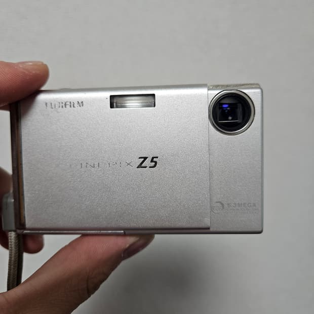 (뉴진스 민지 디카)후지필름 FinePix Z5 디지털카메라 빈티지디카