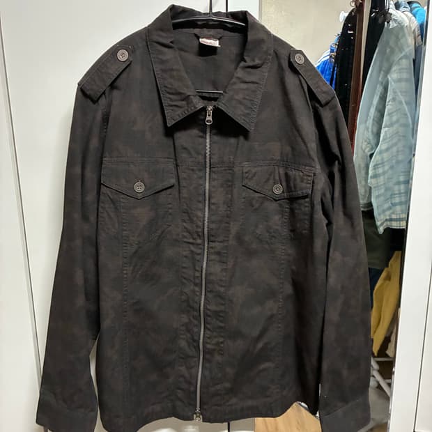 [새상품] 블랙 카모 바람막이 L/100