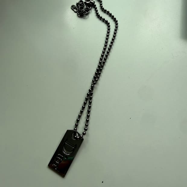 디올 흑장 목걸이