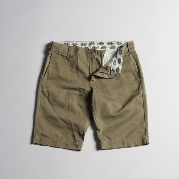 디키즈 레터링 베이지 치노 반바지 팬츠  