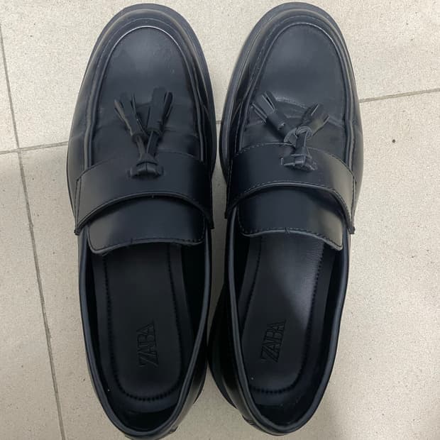 자라 태슬 로퍼