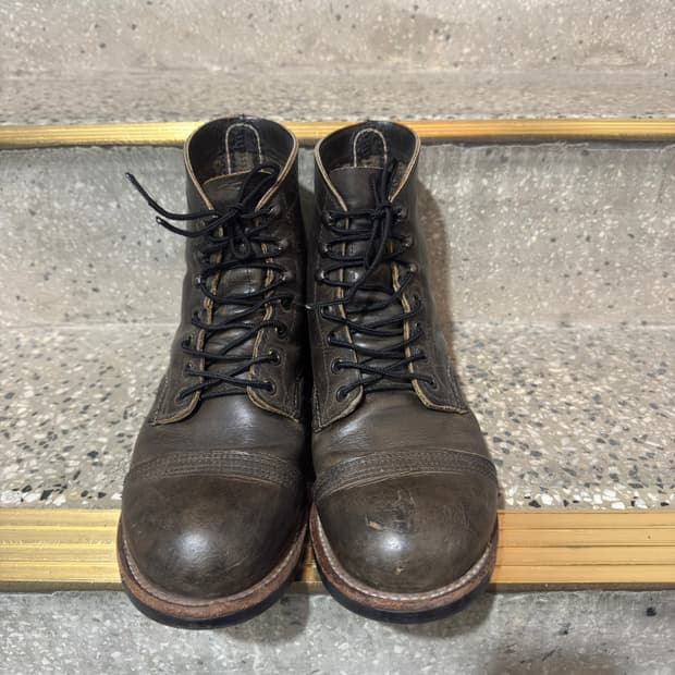 레드윙 아이언레인저 8086 차콜 260