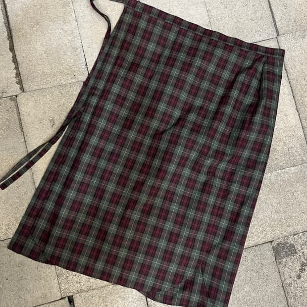 렉토 18fw 체크 랩 스커트