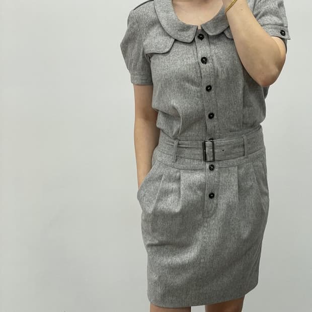 버버리 둥근카라 캐시미어 블렌딩 벨티드 원피스