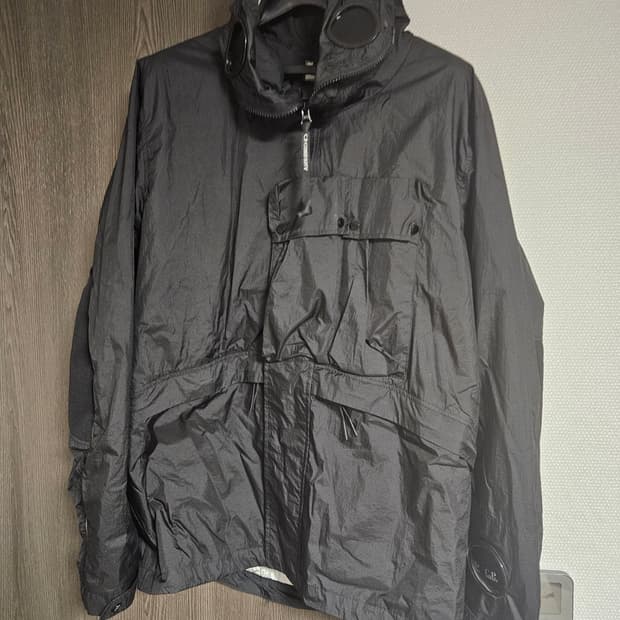 CP 컴퍼니 X 아디다스 익스플로러 자켓 M (실측 100)