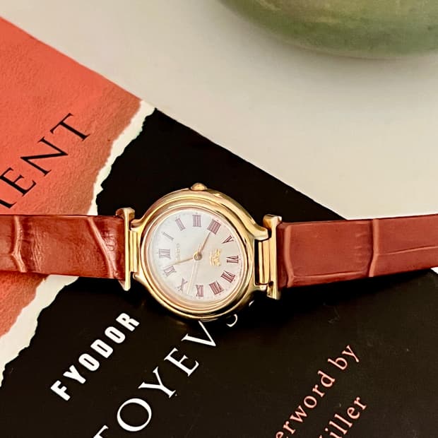 BURBERRY  골드 라운드 버버리 빈티지 시계