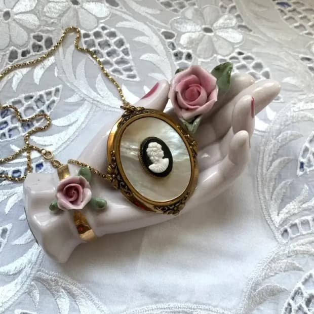 앤틱 카메오 브로치 