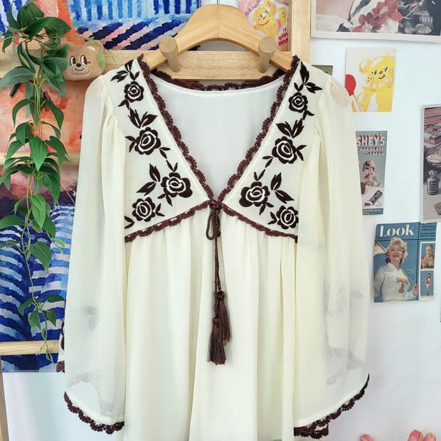 빈티지 장미 자수 쉬폰 블라우스 모리걸