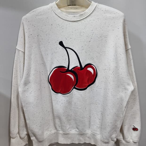 키르시 오버핏 왕체리 맨투맨 (D107