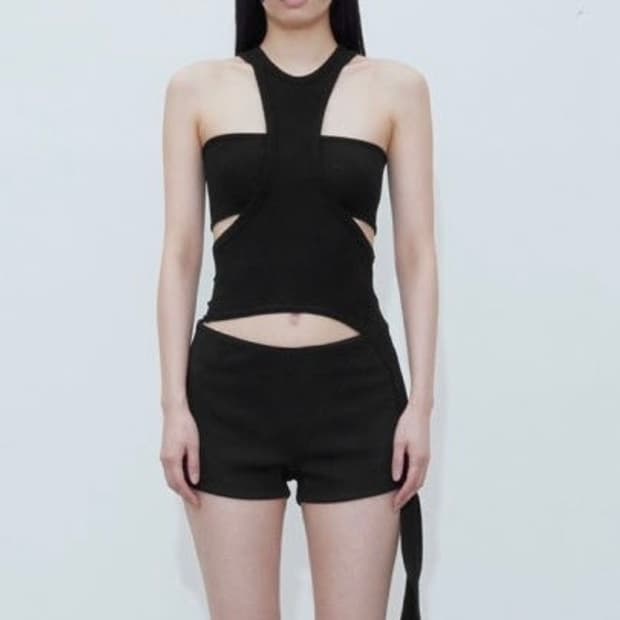 보헤미안서울 TRIMMED TANK TOP 구합니다