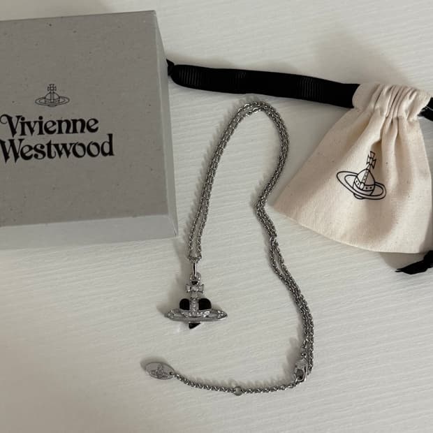 비비안웨스트우드 디아망떼 블랙 하트 목걸이