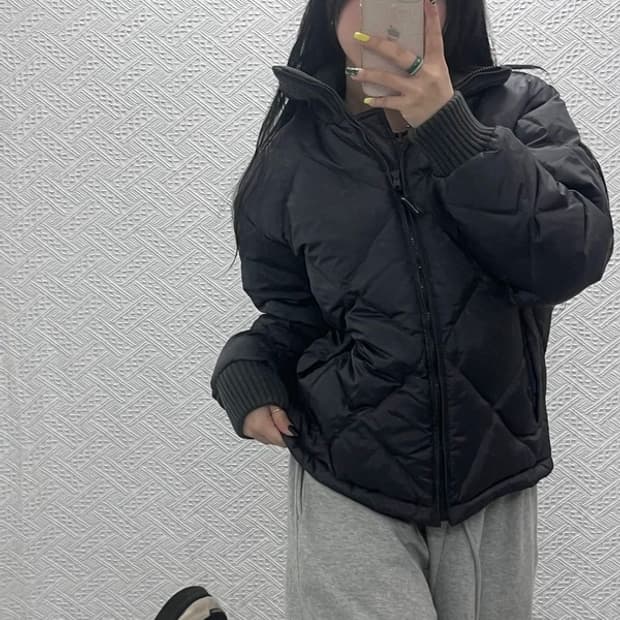 챔피온 올드스쿨 모던락시크 퀄팅 패딩 105 C07541