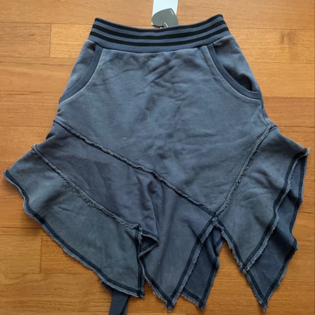 오디너리홀리데이 플레어스커트