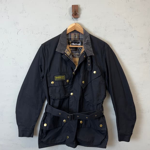 바버 인터네셔널 A7 왁스 자켓