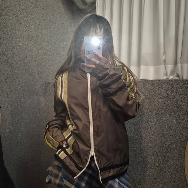 HUGO BOSS BROWN ZIPUP 