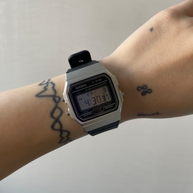watch f91wm7ajh