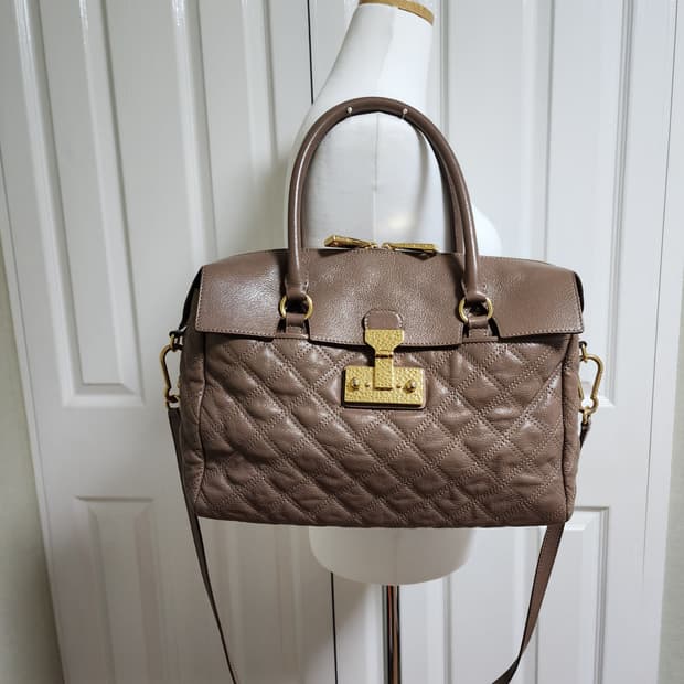 희귀템)  마크 제이콥스 루디 바로크 퀼티드 사첼백( 상태굿)