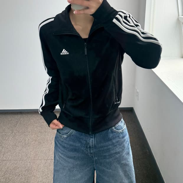Adidas 삼각로고 블랙 져지 