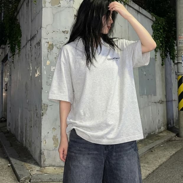 에센셜 피어 오브 갓 백로고 PK 티셔츠