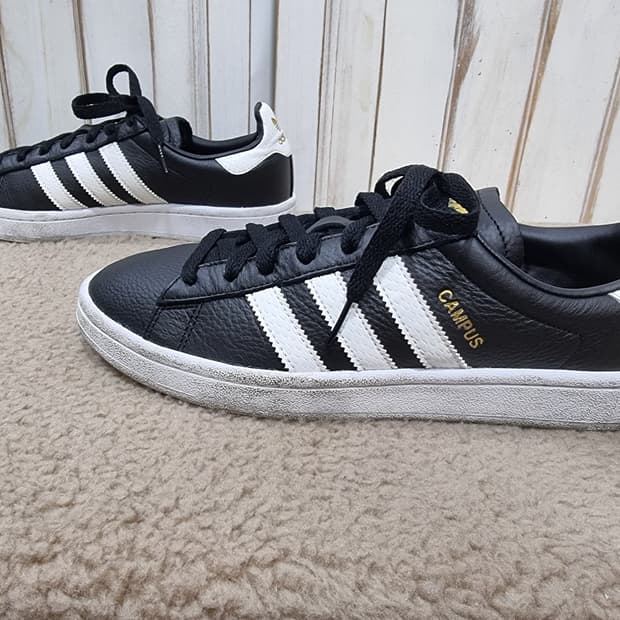 아디다스 캠퍼스 스니커즈 (D131