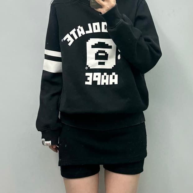 Ape 에이프 빅로고 블랙 맨투맨