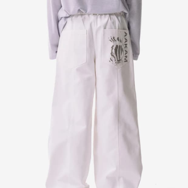 아캄 Knee Pin-tuck Printed Denim Pants (Wh