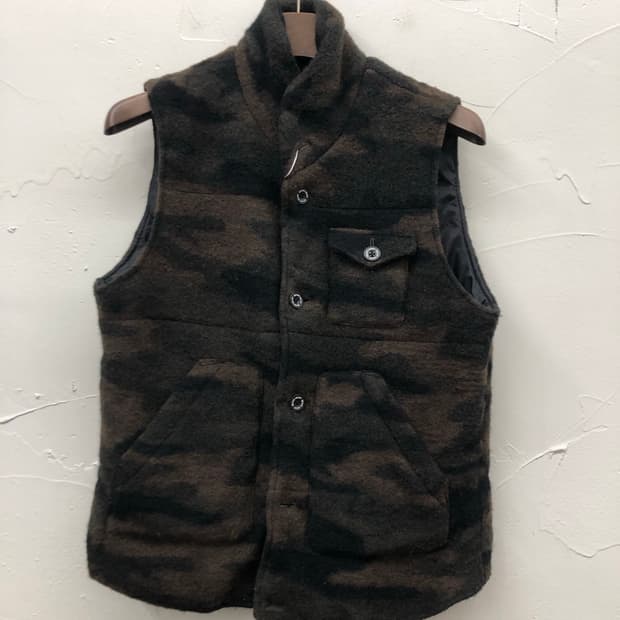 빔즈 하트 카모 베스트